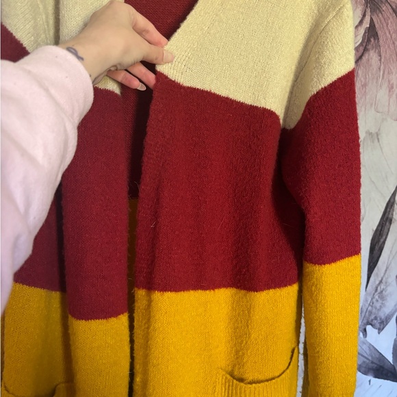 Jordache cardi - Picture 2 of 4